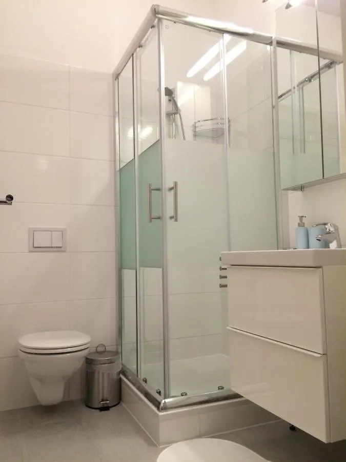 Studio U Parkplatz, Zentrale Ruhelage Neben Grunoase Apartment Vienna